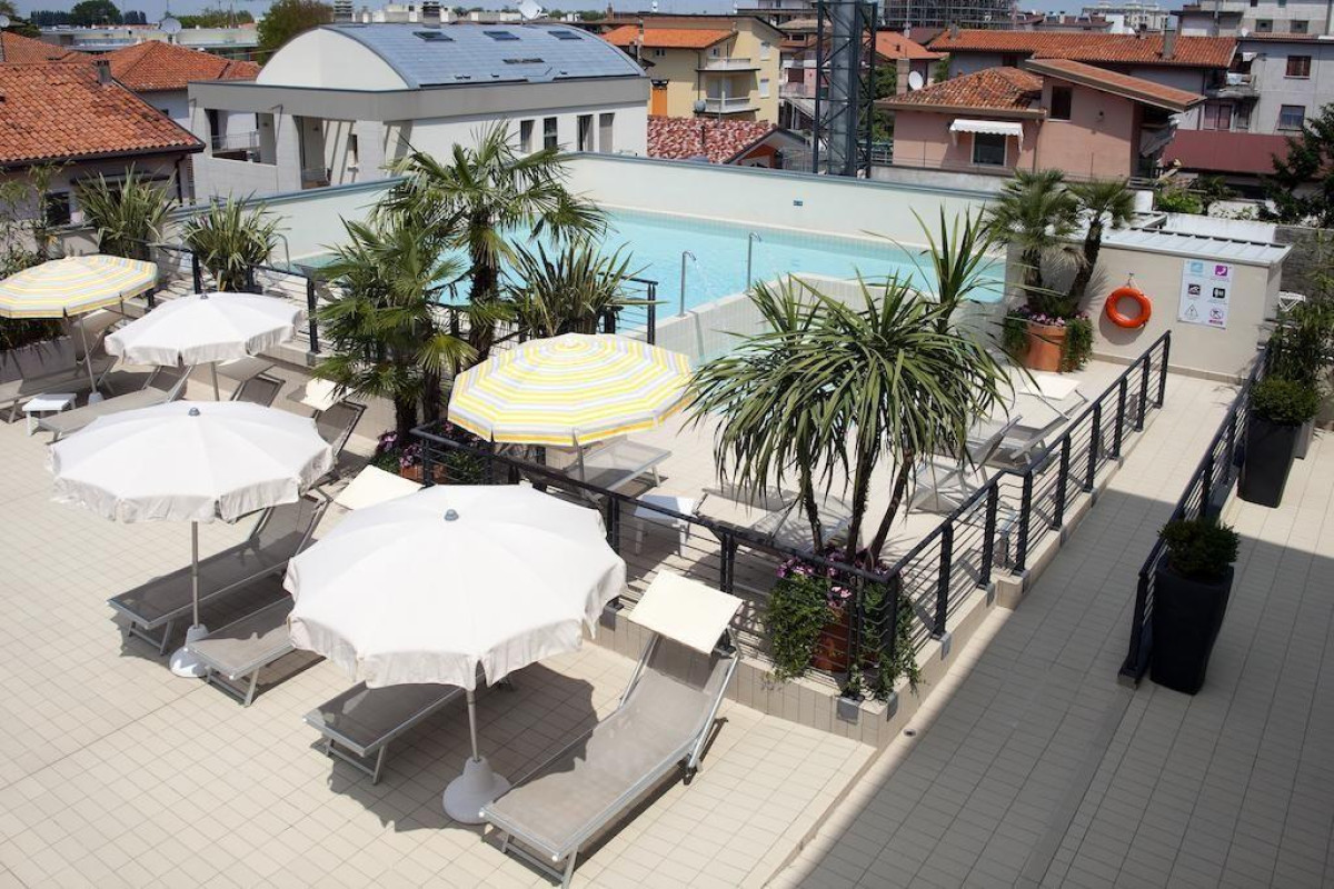 EDEN HOTEL