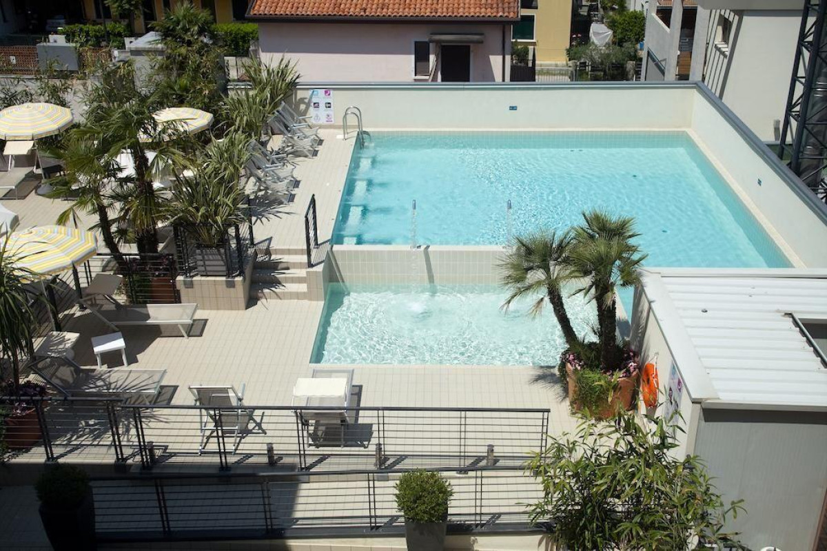 EDEN HOTEL