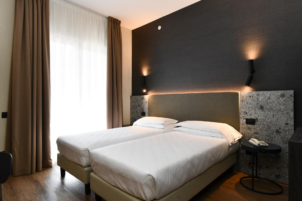 EDEN HOTEL