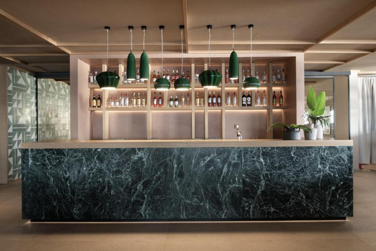 Hotel Eden Roc Resort