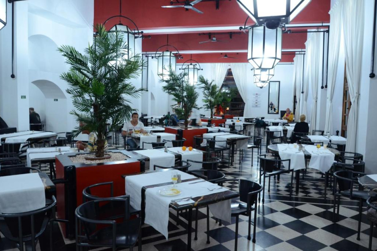 Hotel El Pueblo Tamlelt