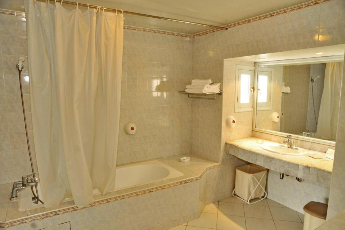 Hotel El Pueblo Tamlelt