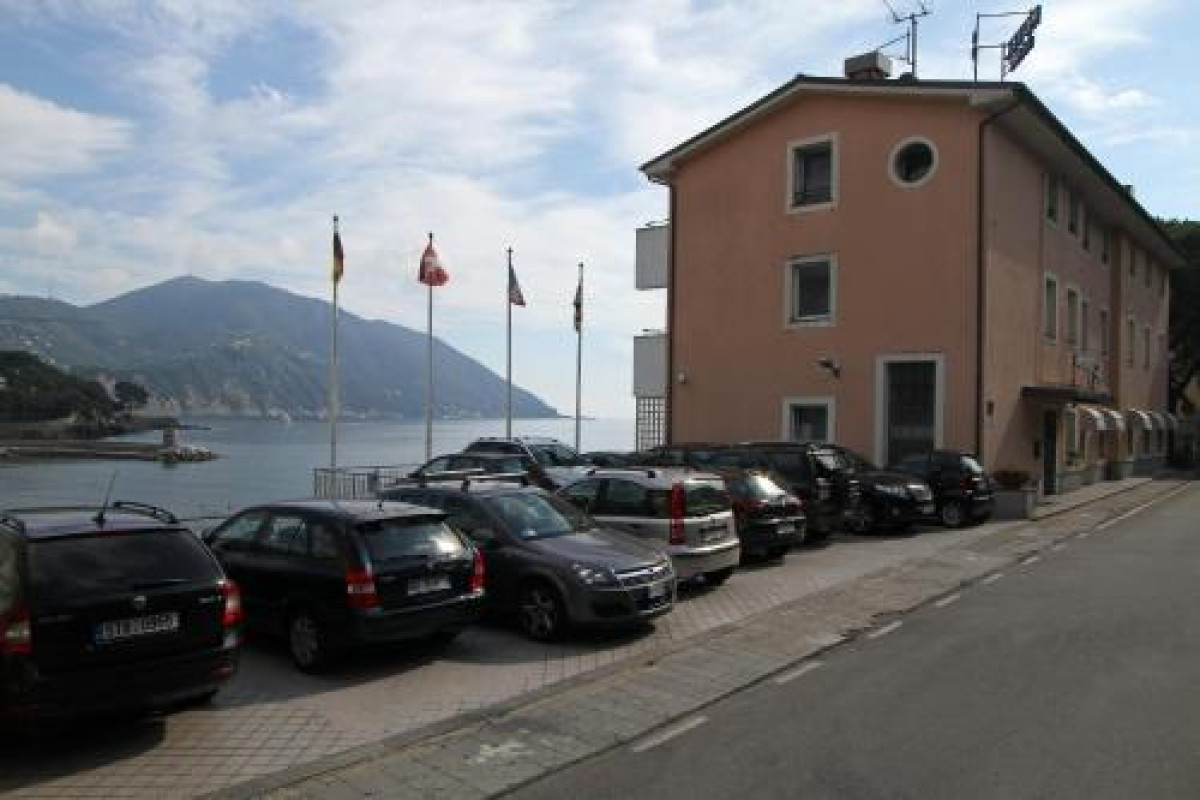 Hotel Elena