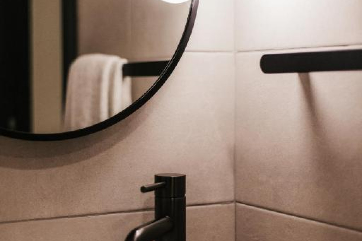 Hotel Eleven by Warren Collection