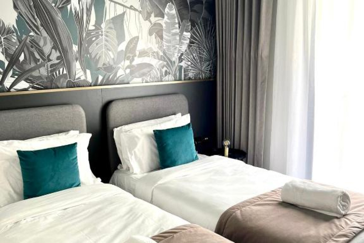 Hotel Eleven by Warren Collection