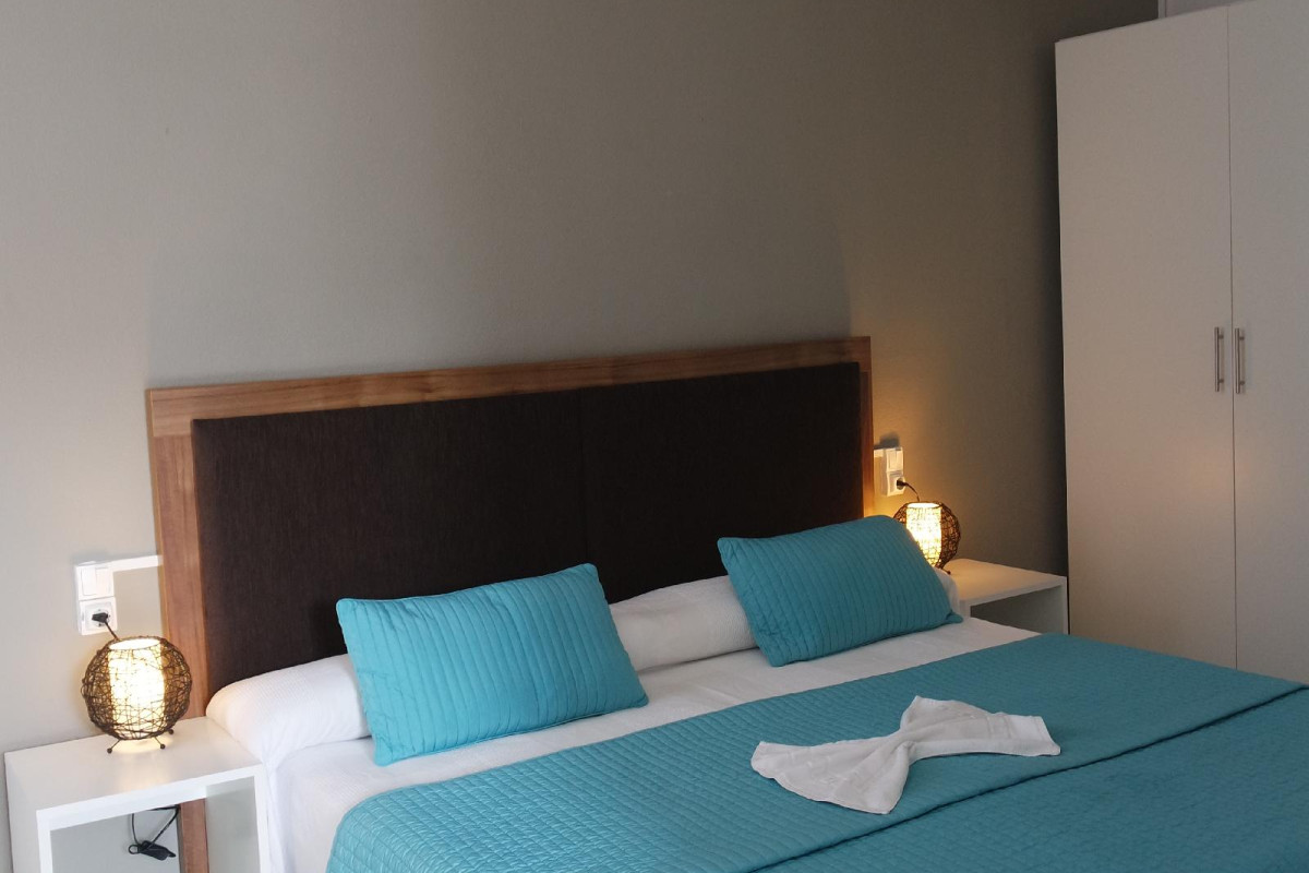 Hotel Es Nautico Suites