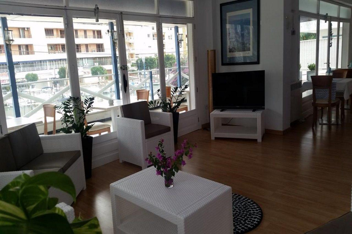 Hotel Es Nautico Suites