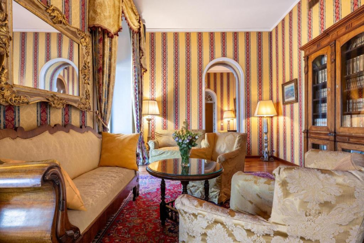 Excelsior Palace Hotel
