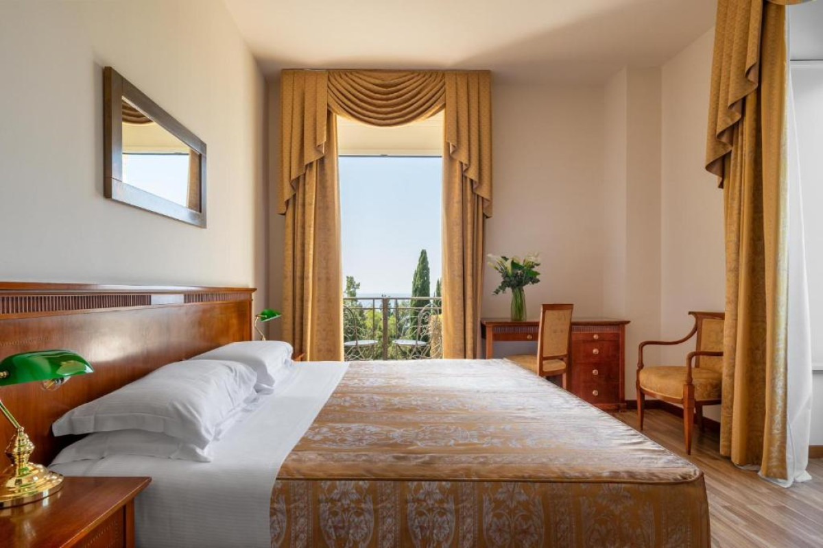 Excelsior Palace Hotel