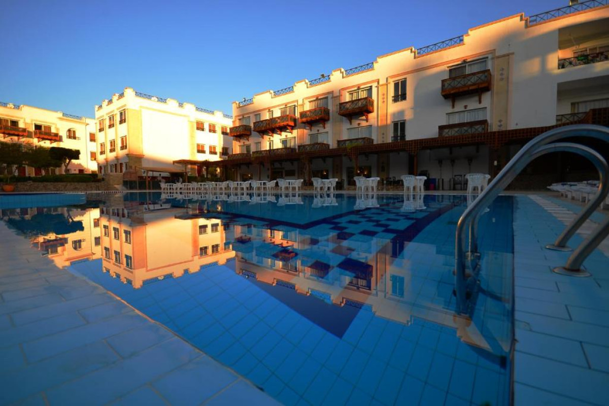 FALCON NAAMA STAR HOTEL_