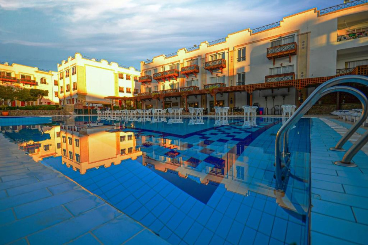 FALCON NAAMA STAR HOTEL_