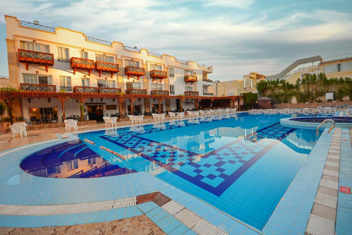 FALCON NAAMA STAR HOTEL_