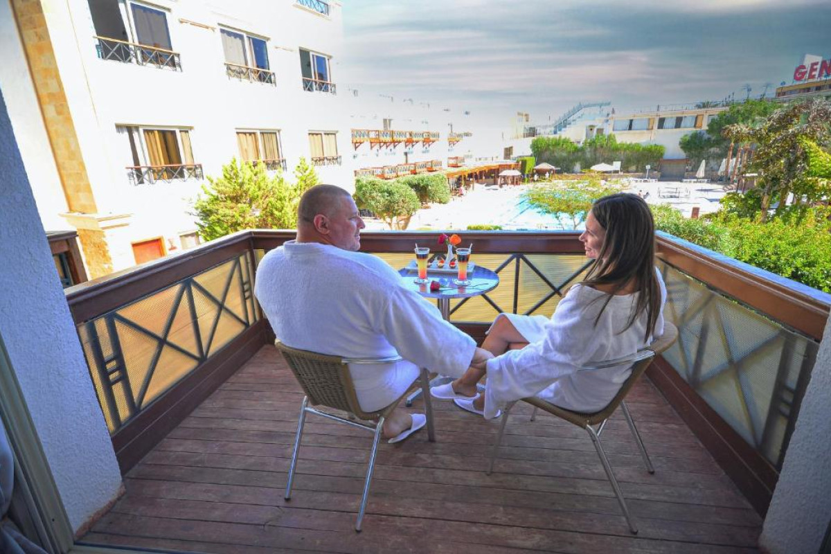 FALCON NAAMA STAR HOTEL_