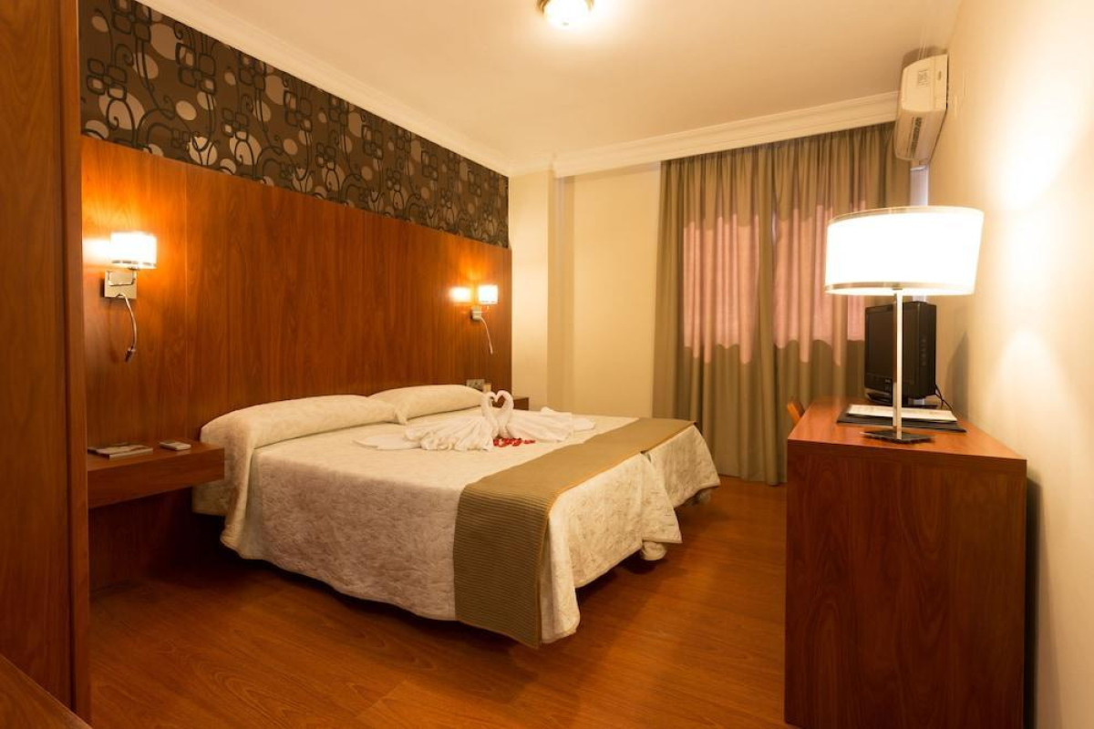 Hotel Familia Conde