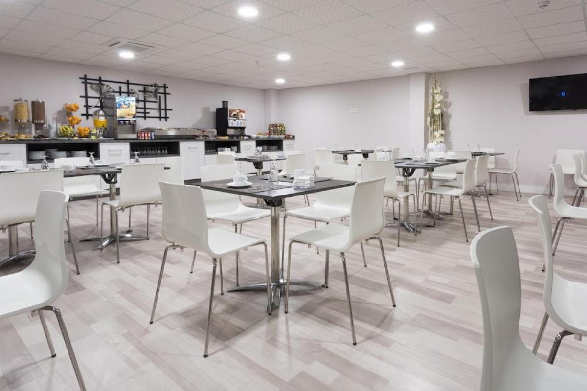 Hotel Familia Conde
