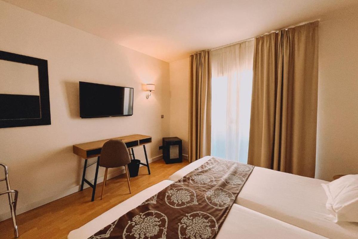 Hotel Fay Victoria Beach