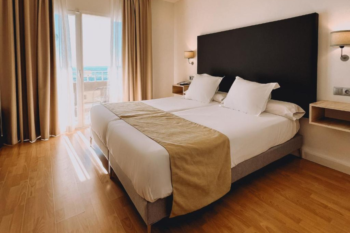 Hotel Fay Victoria Beach
