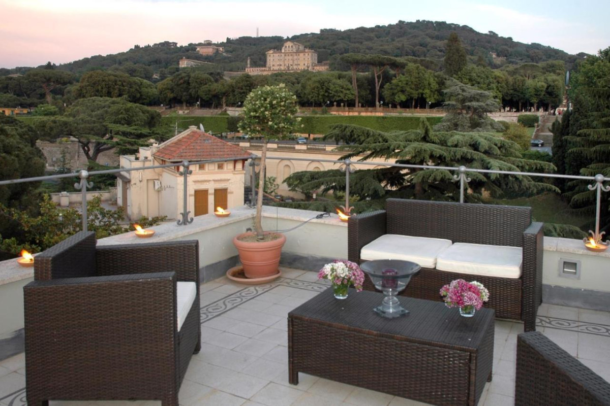 Hotel Flora
