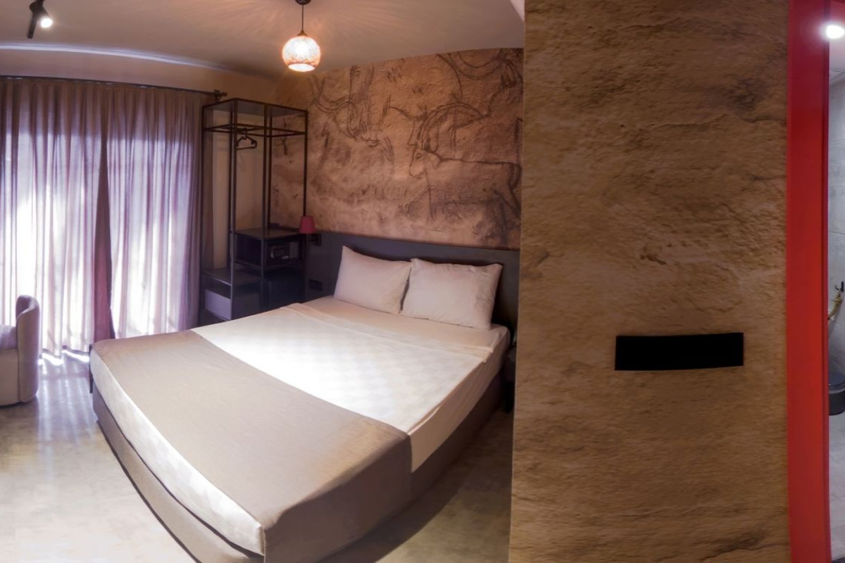 GOLDEN SUN HOTEL