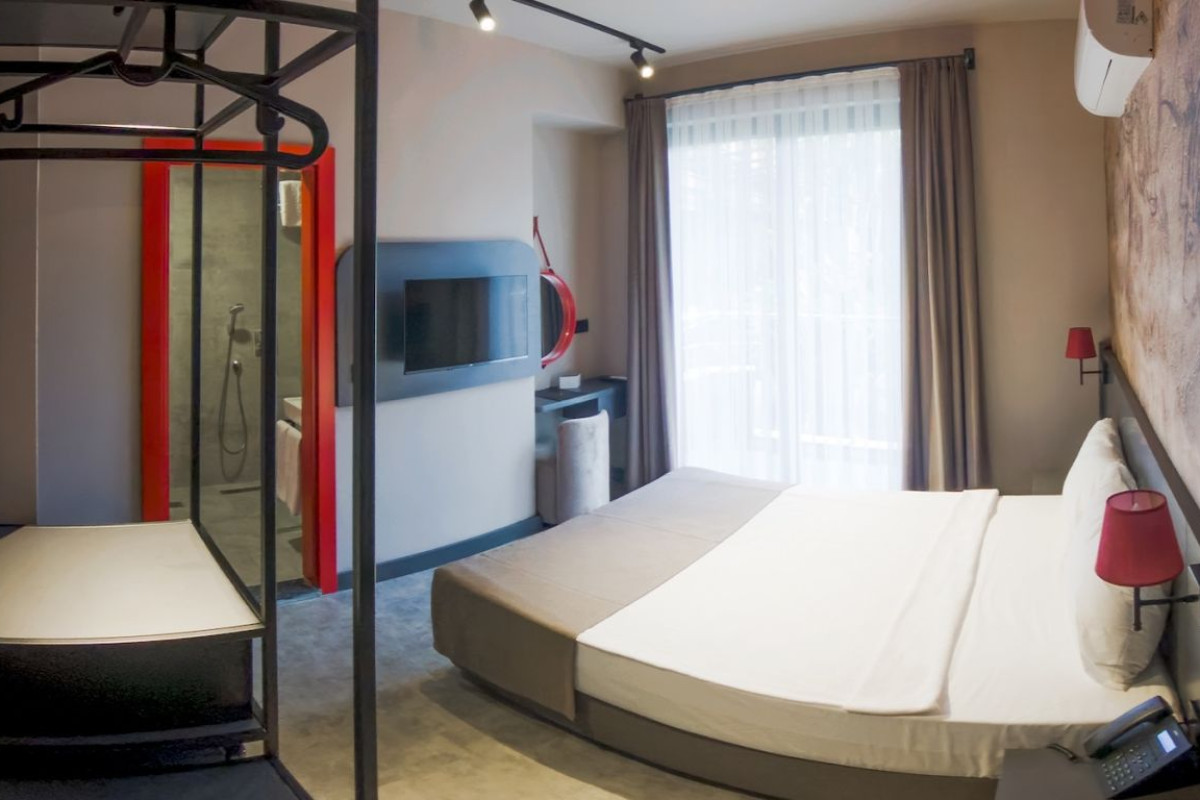 GOLDEN SUN HOTEL