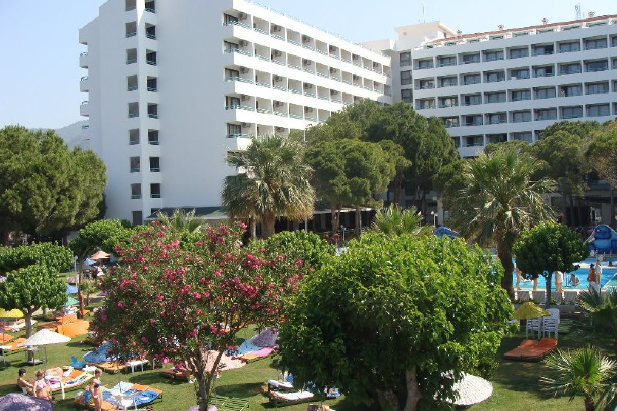HOTEL GRAND EFE