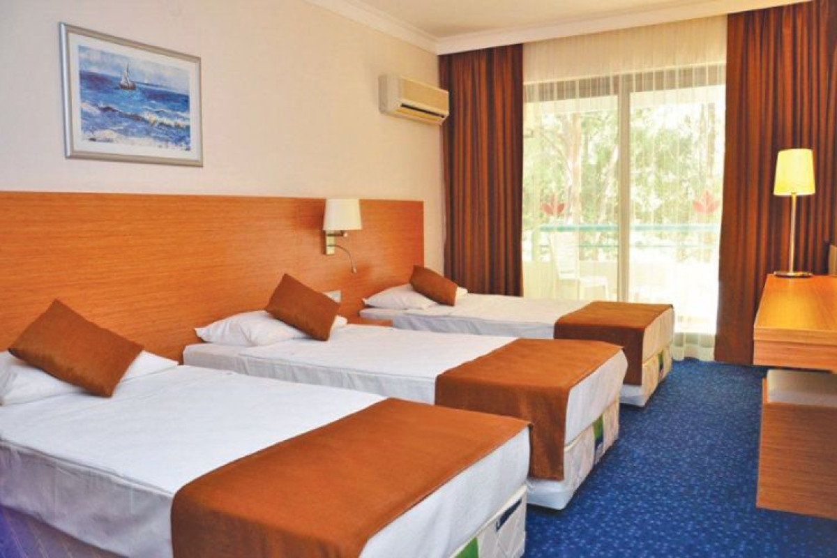 HOTEL GRAND EFE