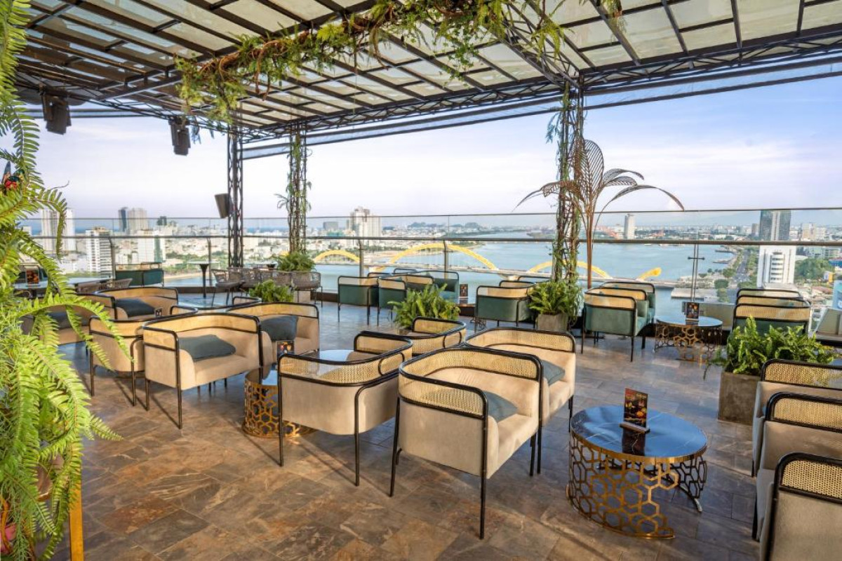 Hotel HAIAN Riverfront Da Nang