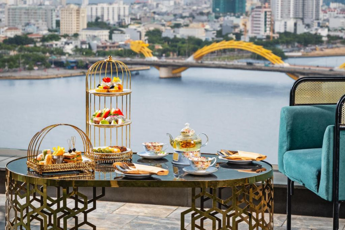 Hotel HAIAN Riverfront Da Nang