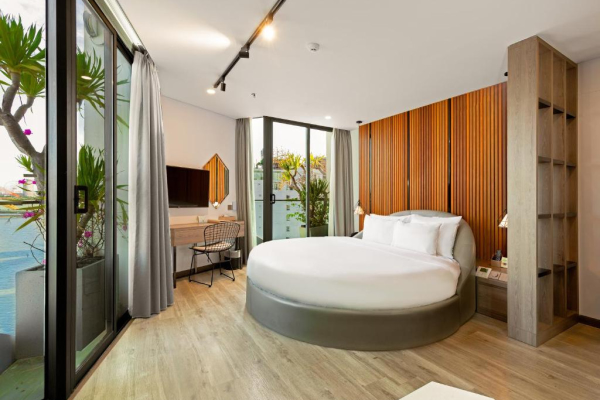 Hotel HAIAN Riverfront Da Nang