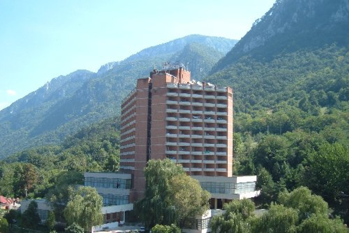 Bacolux Diana Resort CMD