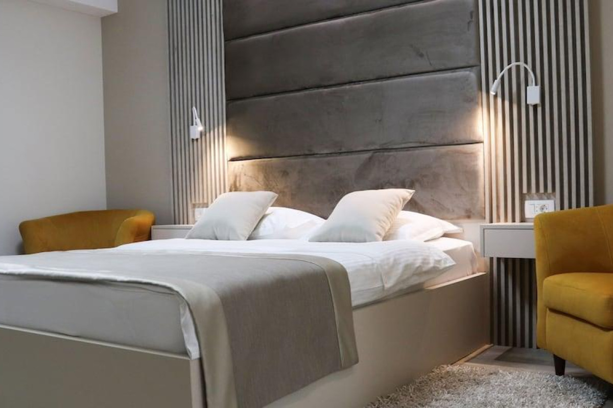 Hotel Holiday