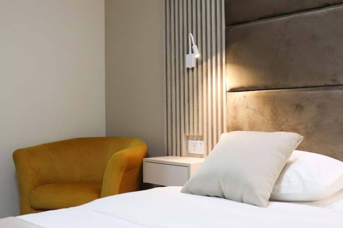 Hotel Holiday