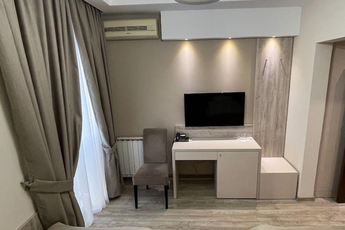 Hotel Holiday