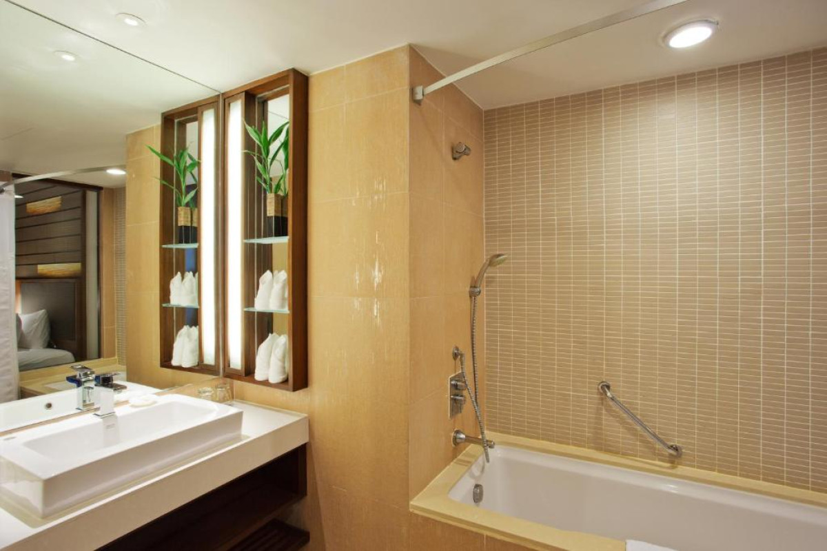 Hotel Holiday Inn Resort Phuket, an IHG