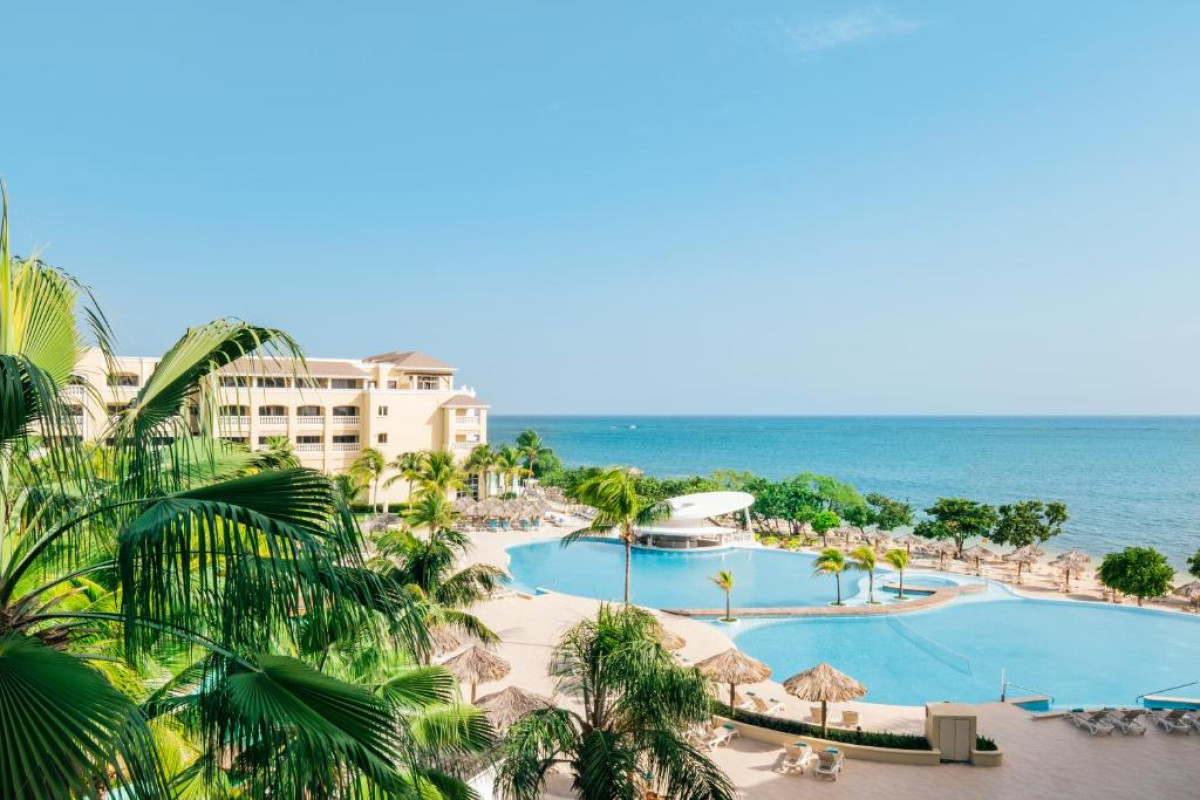 Hotel Iberostar Waves Rose Hall Beach