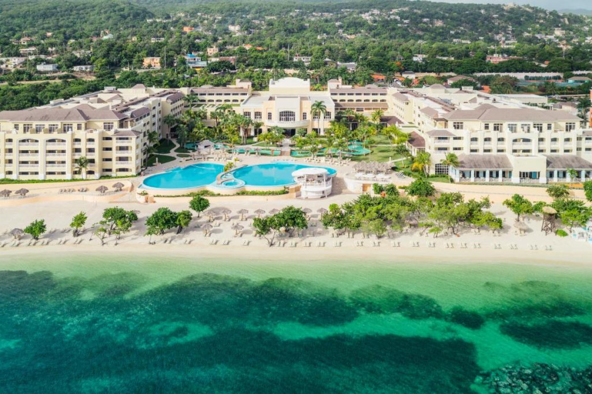 Hotel Iberostar Waves Rose Hall Beach