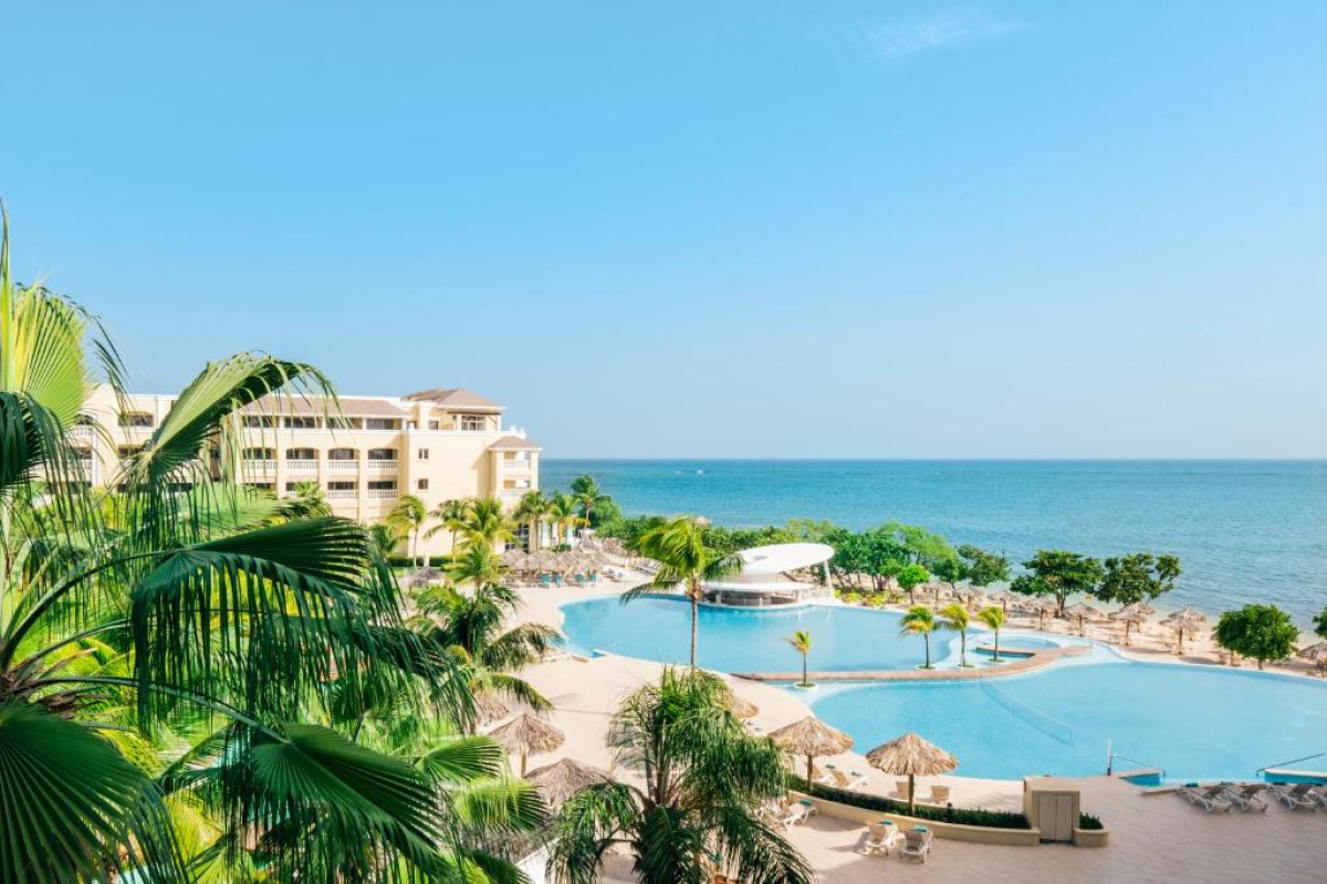 Hotel Iberostar Waves Rose Hall Beach