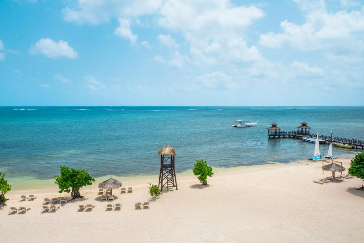 Hotel Iberostar Waves Rose Hall Beach