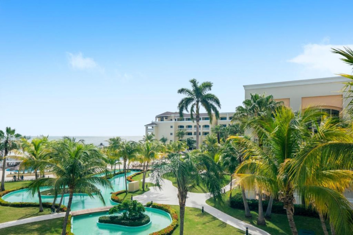 Hotel Iberostar Waves Rose Hall Beach