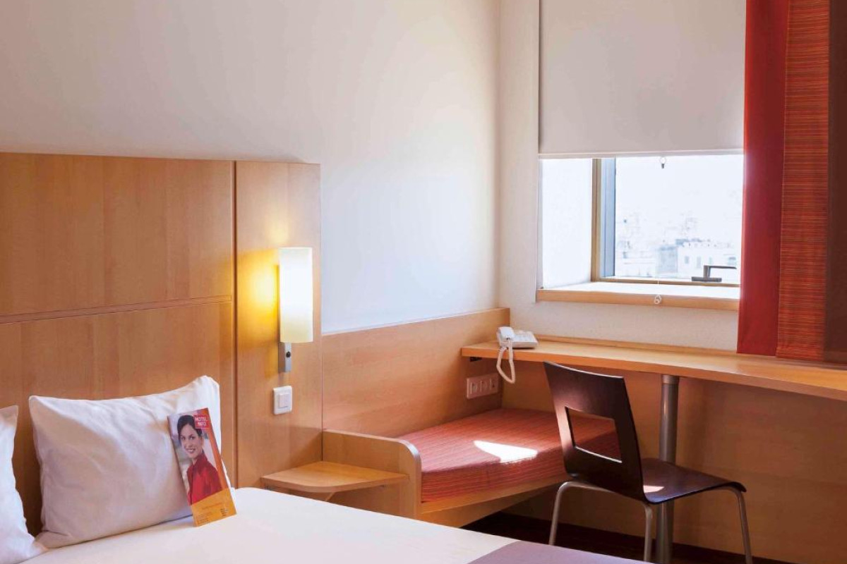IBIS TUNIS