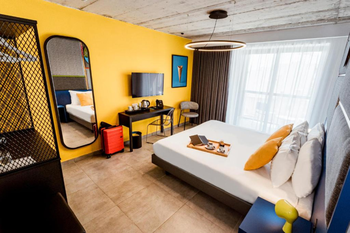 Hotel IKYK