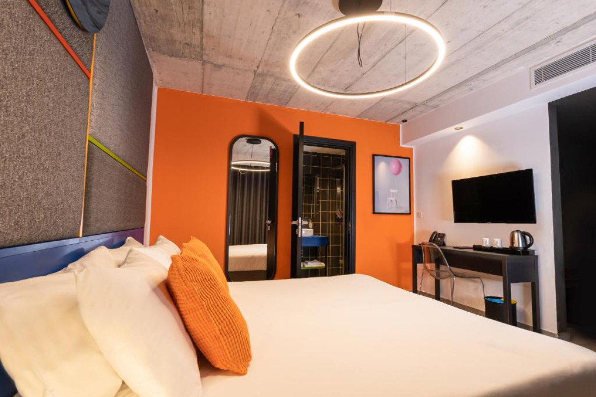Hotel IKYK