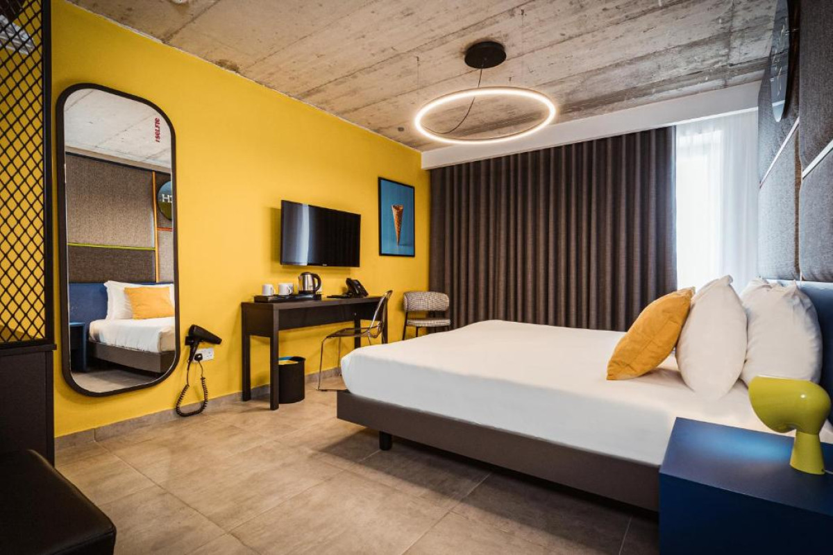 Hotel IKYK
