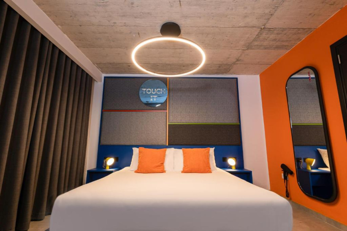 Hotel IKYK