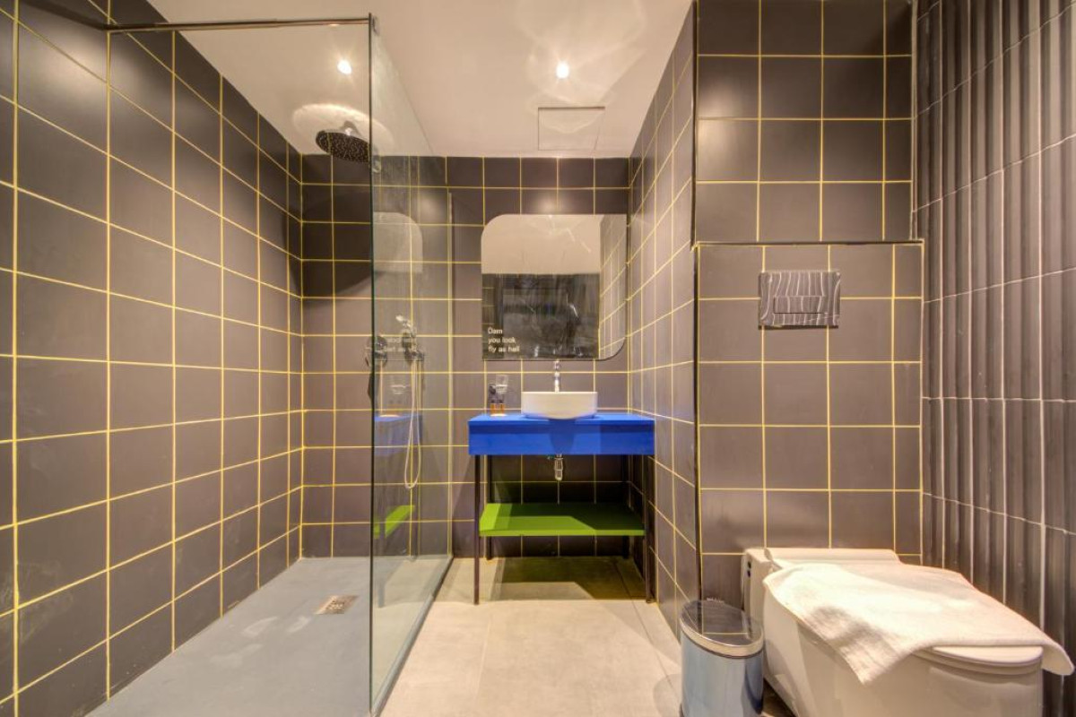 Hotel IKYK