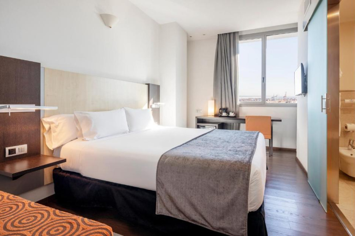 Hotel Ilunion Aqua 4