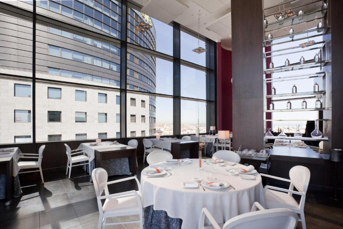 Hotel Ilunion Aqua 4