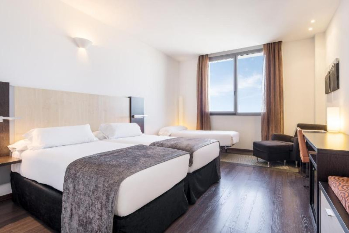 Hotel Ilunion Aqua 4