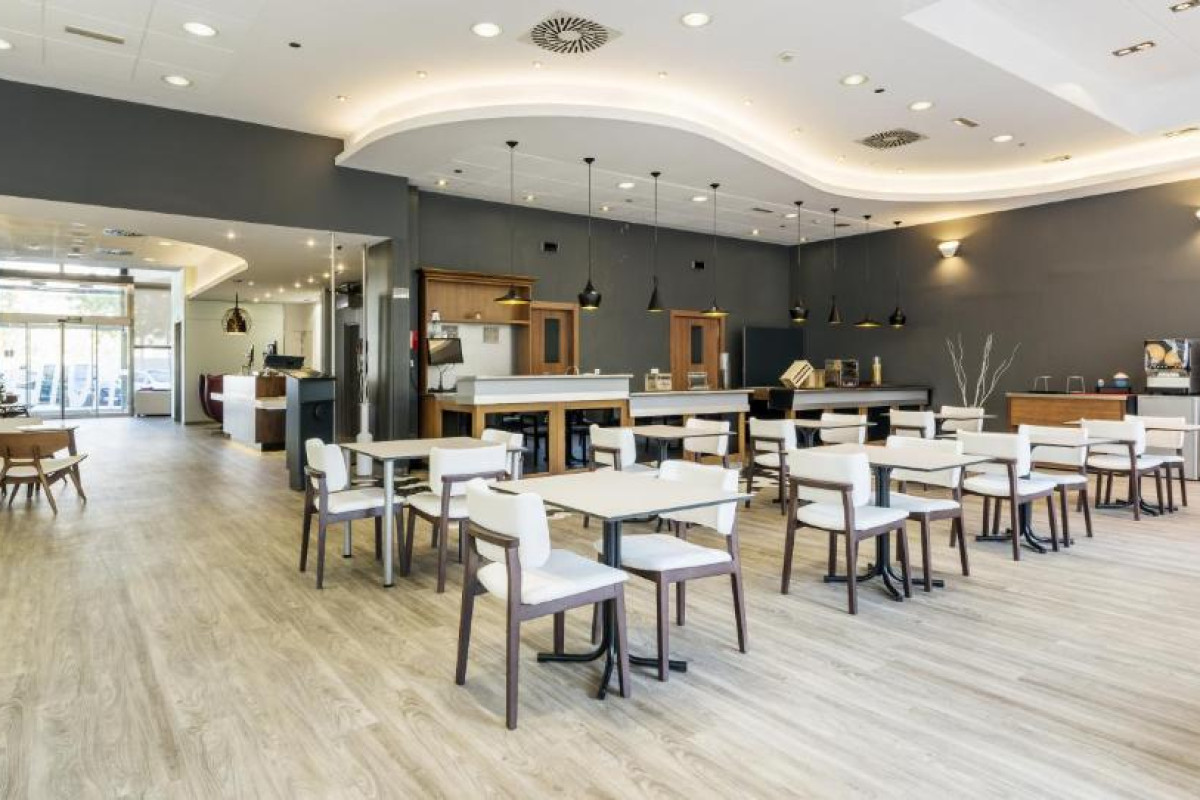 Hotel Ilunion Valencia 3