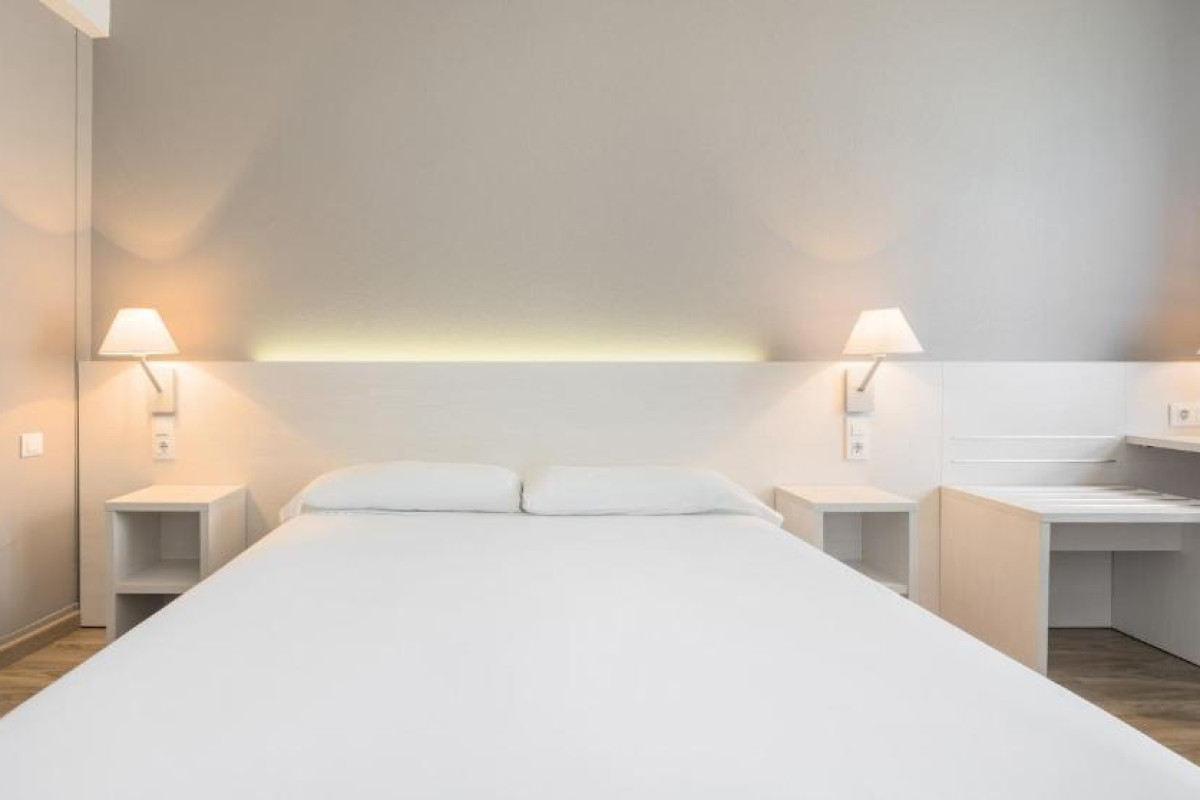 Hotel Ilunion Valencia 3